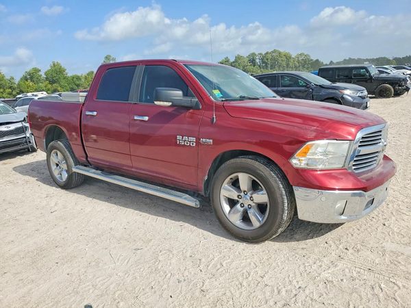 2015 RAM 1500 SLT CREW CAB 4X2