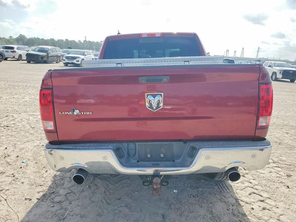 2015 RAM 1500 SLT CREW CAB 4X2
