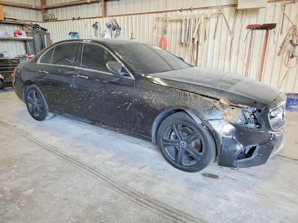 2018 MERCEDES-BENZ E-CLASS E300-4M — Passenger 3/4