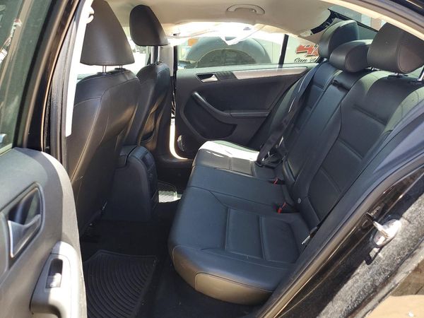2017 VOLKSWAGEN JETTA
