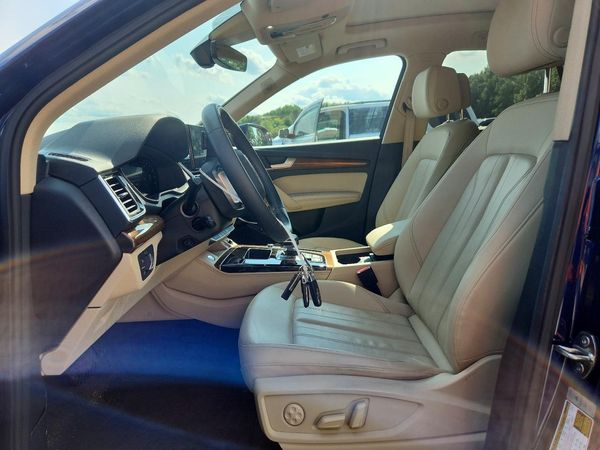 2024 AUDI Q5 quattro Premium Plus