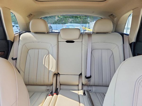 2024 AUDI Q5 quattro Premium Plus