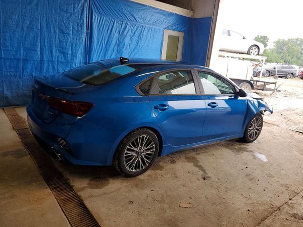 2022 KIA FORTE GT Line