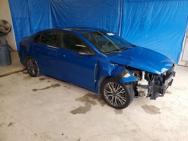 2022 KIA FORTE GT Line
