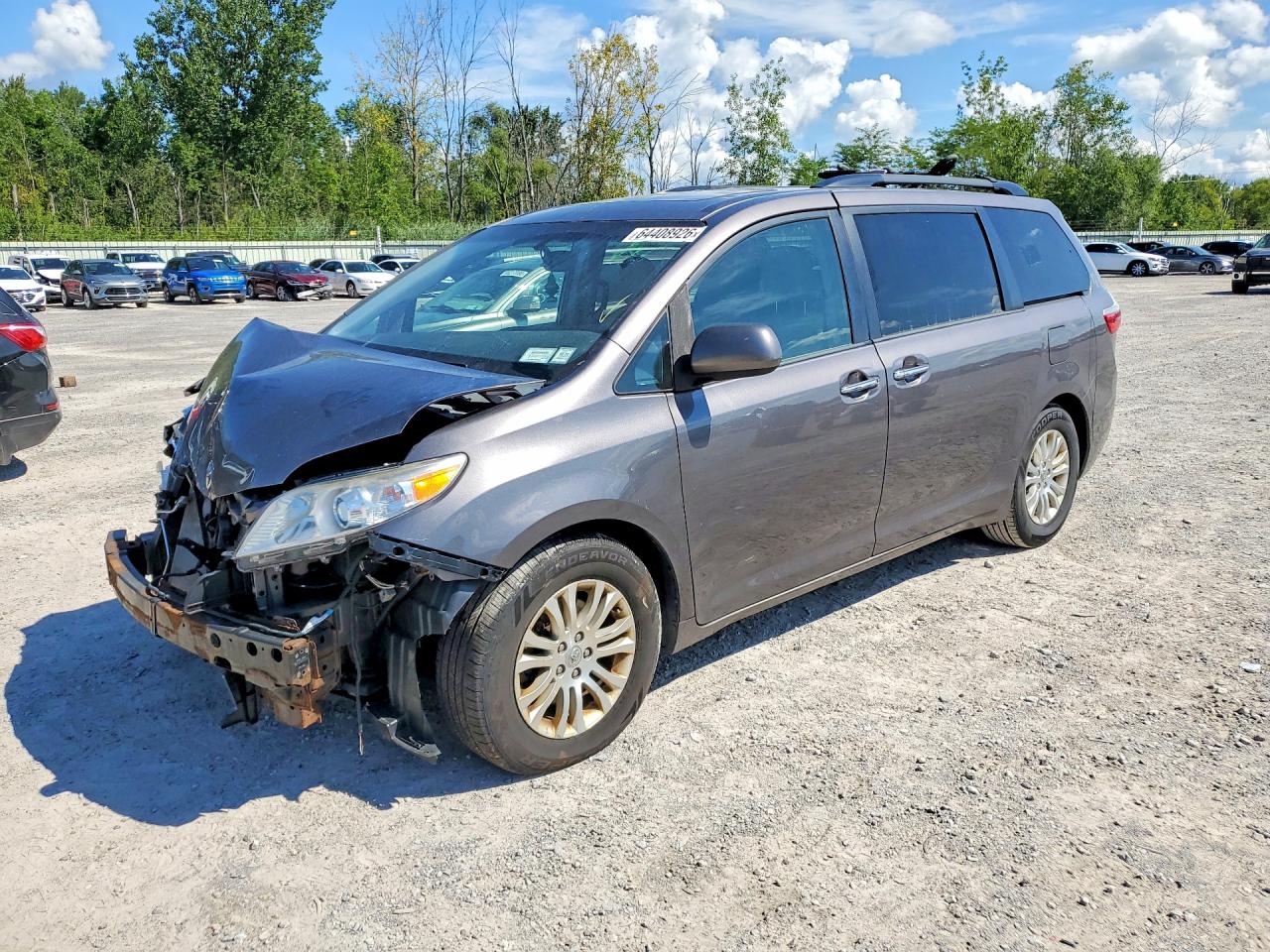 2015 TOYOTA SIENNA