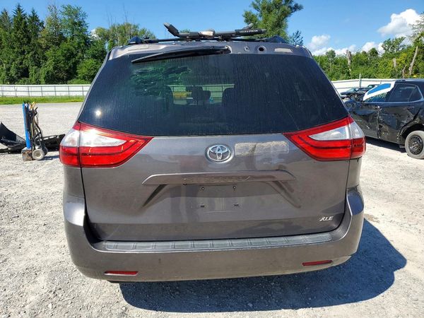 2015 TOYOTA SIENNA