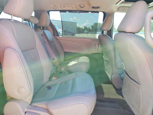 2015 TOYOTA SIENNA