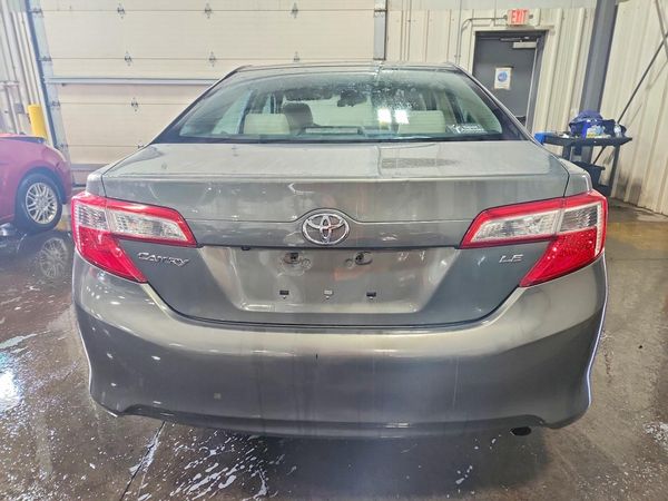 2014 TOYOTA CAMRY