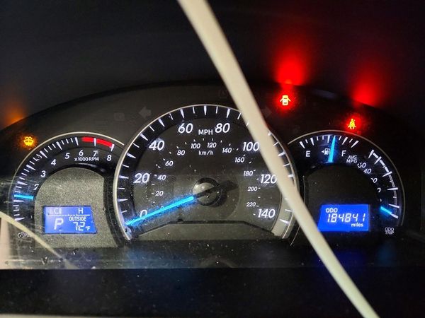 2014 TOYOTA CAMRY