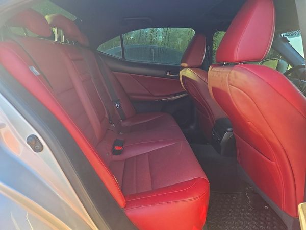 2019 LEXUS IS 300