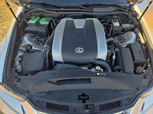 2019 LEXUS IS 300
