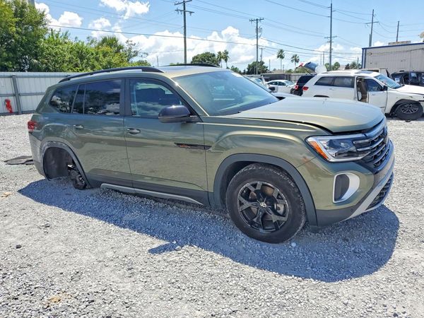 2025 VOLKSWAGEN ATLAS 4Motion Peak Edition SE