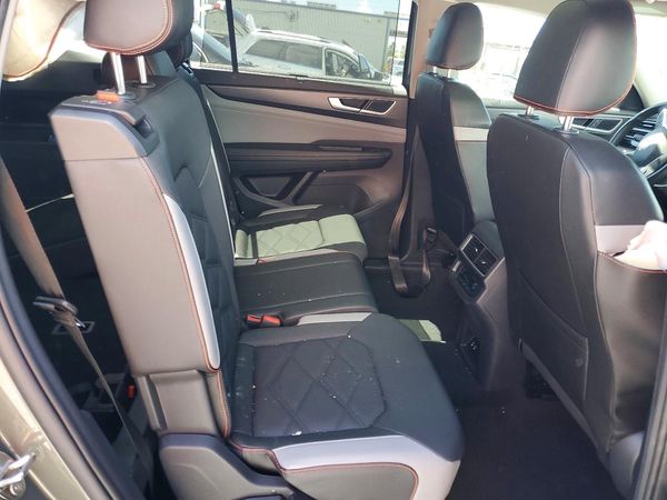 2025 VOLKSWAGEN ATLAS 4Motion Peak Edition SE