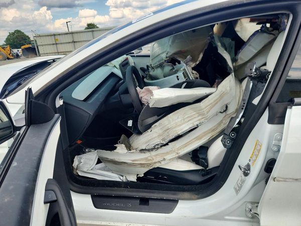 2025 TESLA MODEL 3 — DENT
