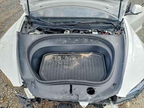 2025 TESLA MODEL 3 — Engine bay