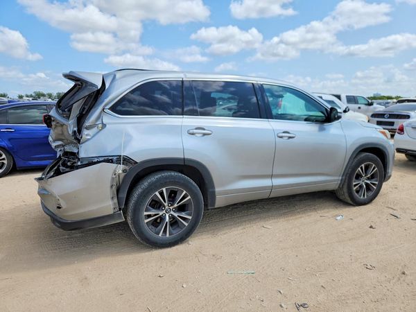 2018 TOYOTA HIGHLANDER LE/LE Plus