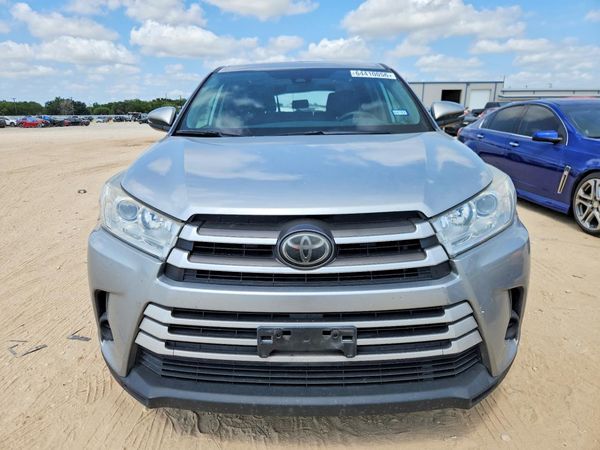 2018 TOYOTA HIGHLANDER LE/LE Plus
