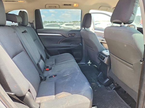 2018 TOYOTA HIGHLANDER LE/LE Plus