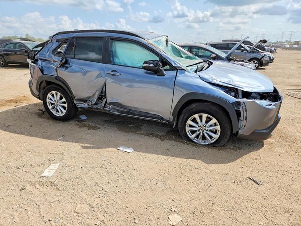 2024 TOYOTA COROLLA CROSS LE