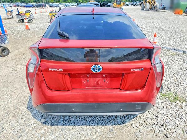 2017 TOYOTA PRIUS