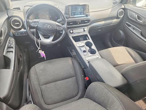 2021 HYUNDAI KONA SEL