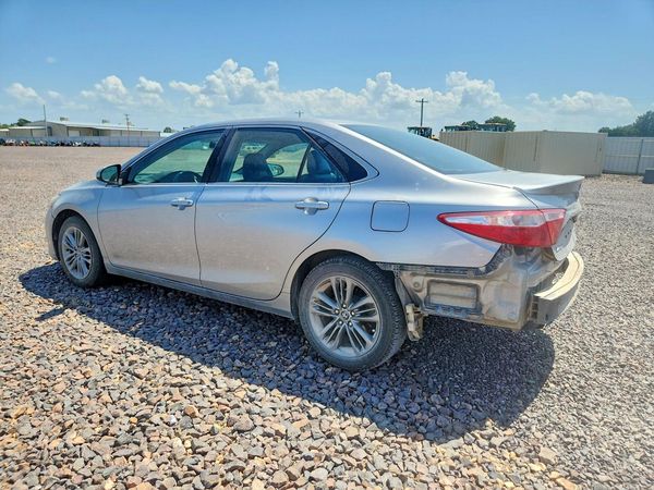 2016 TOYOTA CAMRY