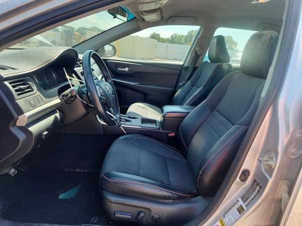 2016 TOYOTA CAMRY