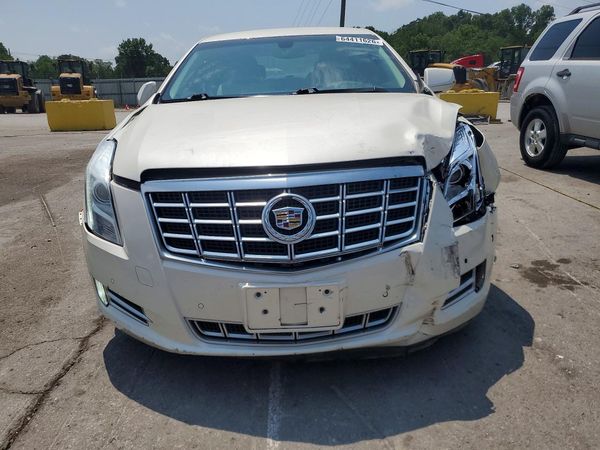 2015 CADILLAC XTS Luxury