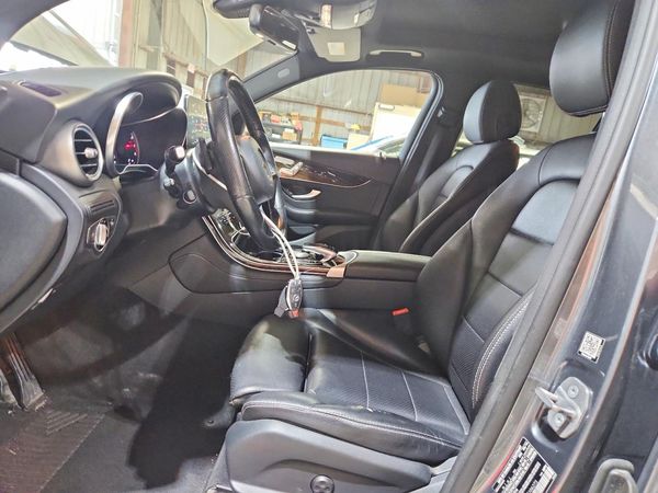 2016 MERCEDES-BENZ GLC GLC300 Base-4M