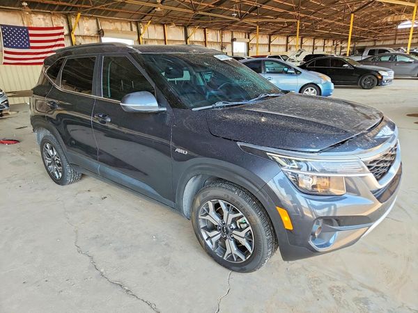 2022 KIA SELTOS EX