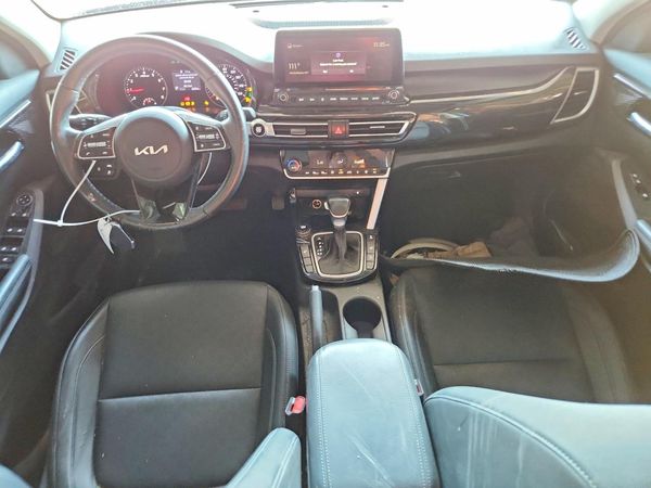2022 KIA SELTOS EX