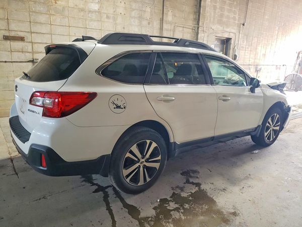 2019 SUBARU OUTBACK Limited+ES