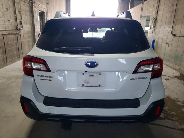 2019 SUBARU OUTBACK Limited+ES