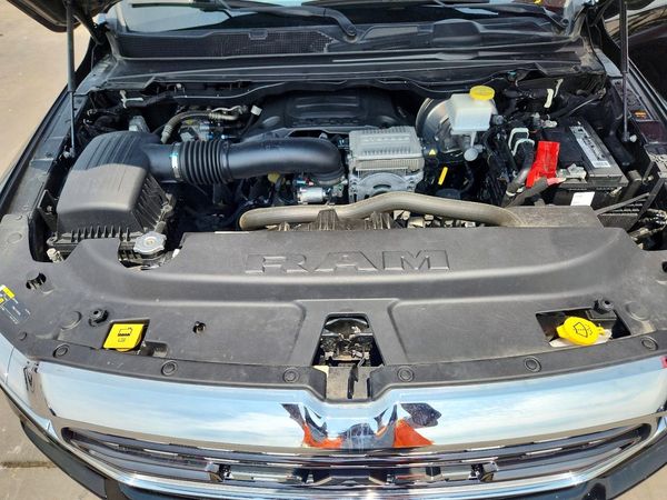 2023 RAM 1500 LIMITED CREW CAB 4X4