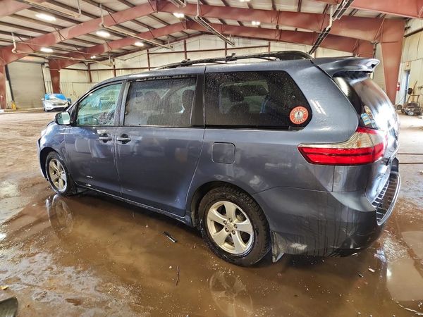2015 TOYOTA SIENNA