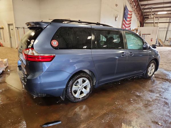 2015 TOYOTA SIENNA