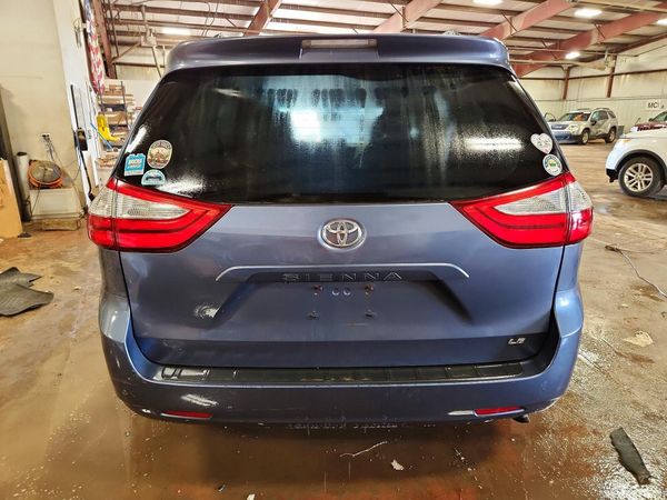 2015 TOYOTA SIENNA