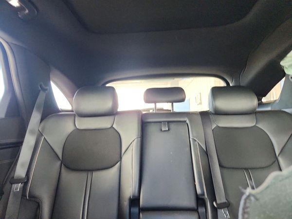 2023 GENESIS GV70