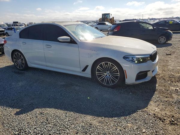 2019 BMW 530