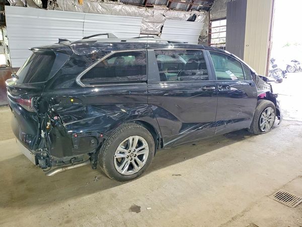 2026 TOYOTA SIENNA