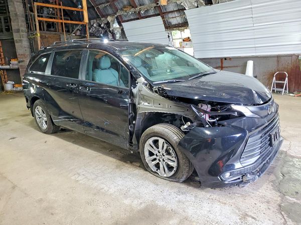 2026 TOYOTA SIENNA