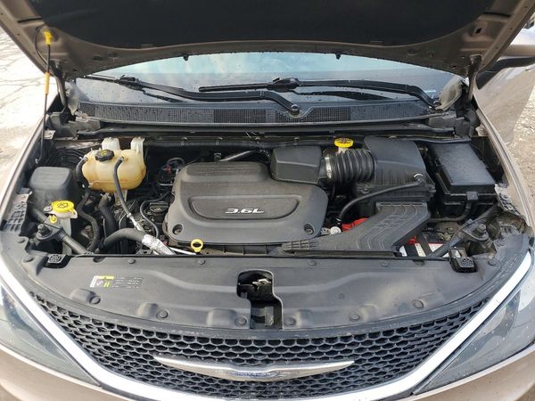 2017 CHRYSLER PACIFICA