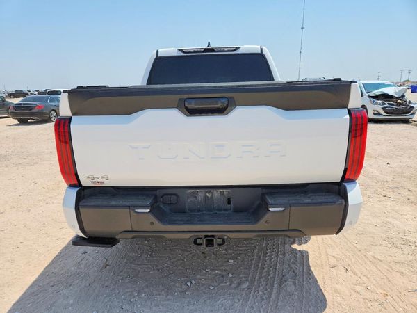 2026 TOYOTA TUNDRA SR5
