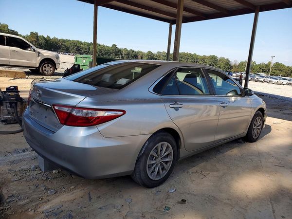 2016 TOYOTA CAMRY