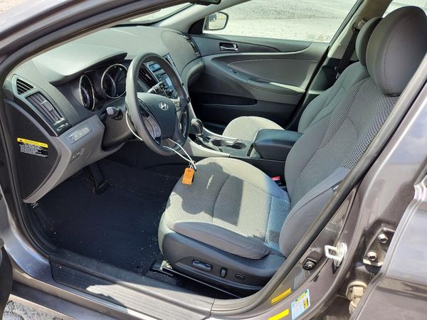 2012 HYUNDAI SONATA