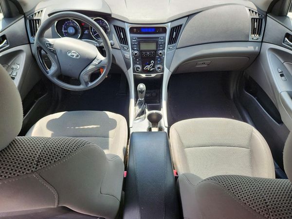 2012 HYUNDAI SONATA