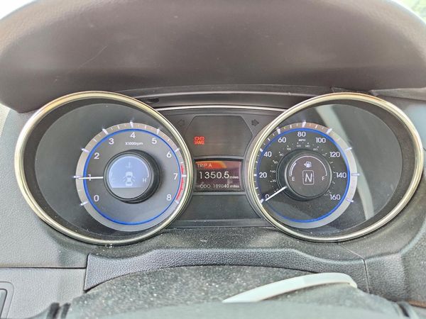 2012 HYUNDAI SONATA