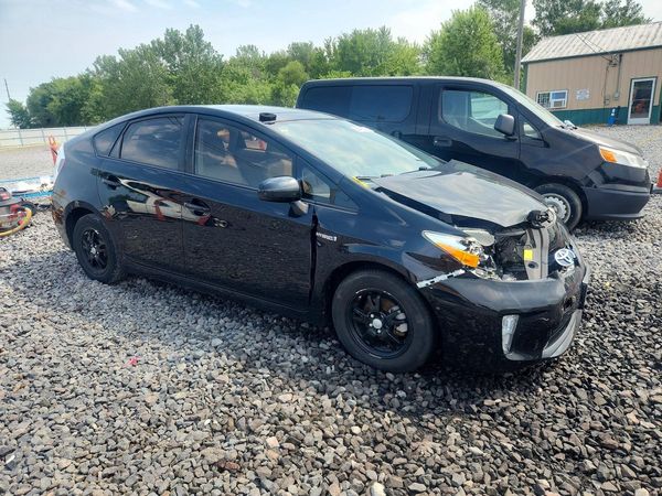 2014 TOYOTA PRIUS