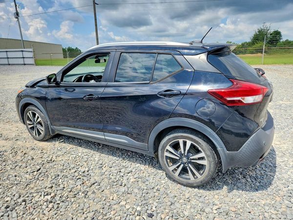 2020 NISSAN KICKS