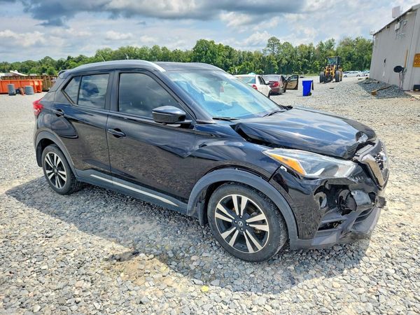 2020 NISSAN KICKS